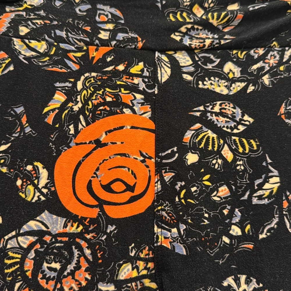 Is LulaRoe floral pattern stretch leggings orange rose  I’m sure this is juniors